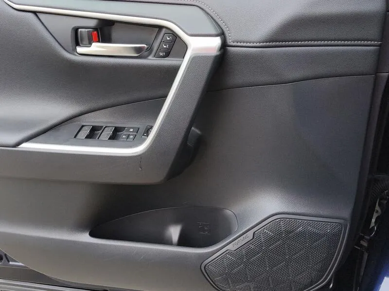 Toyota RAV4 2.5l 220H Luxury - foto 29