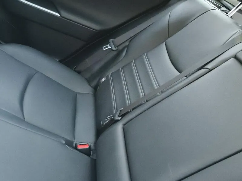 Toyota RAV4 2.5l 220H Luxury - foto 33