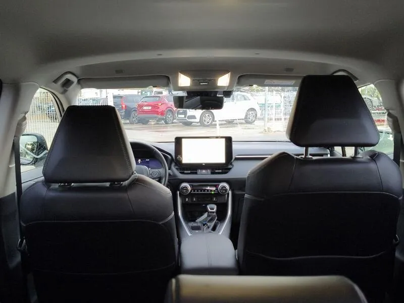 Toyota RAV4 2.5l 220H Luxury - foto 37