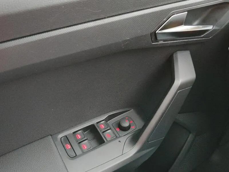 SEAT Arona 1.0 TSI Style Plus - foto 30