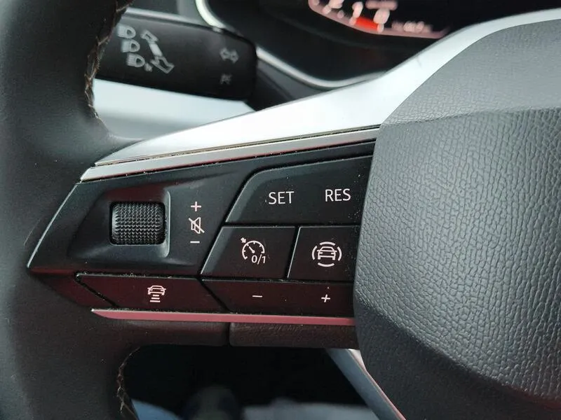 SEAT Arona 1.0 TSI Style Plus - foto 27