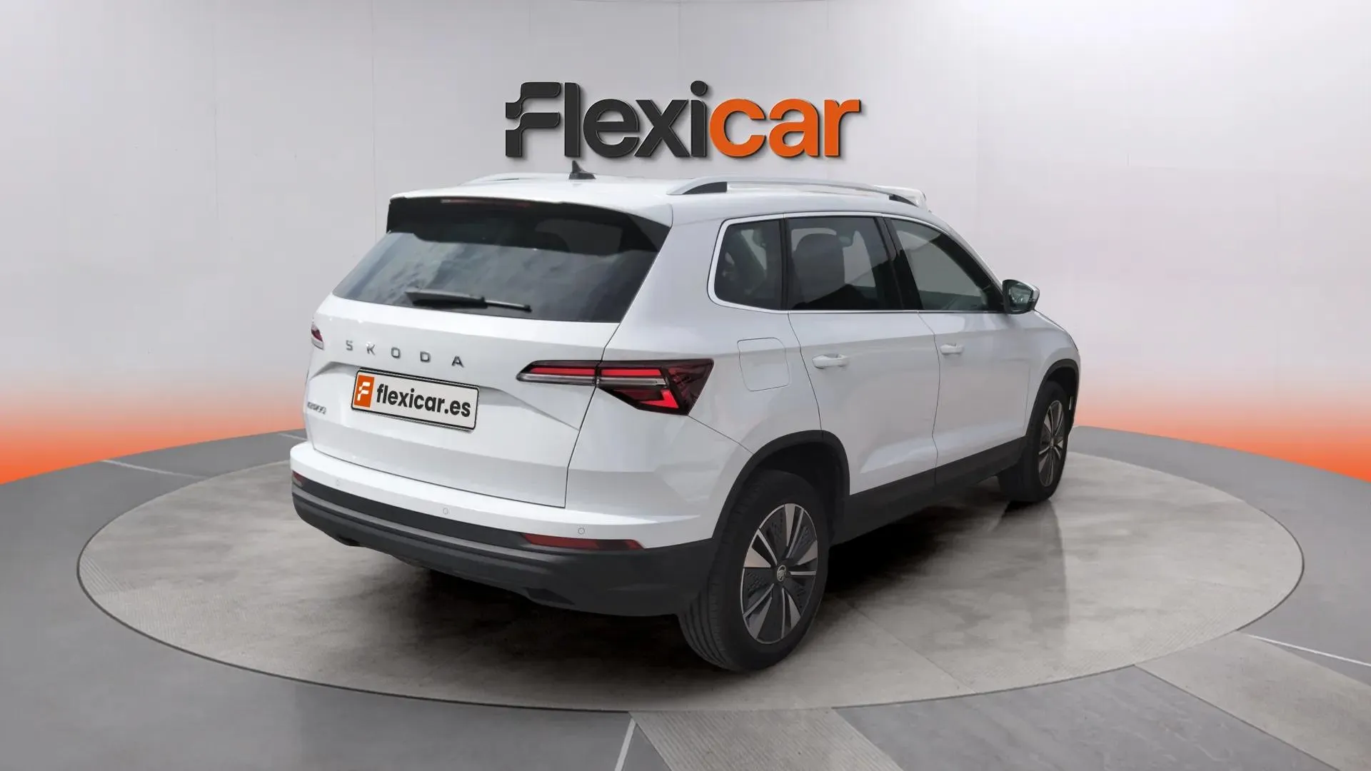 Škoda Karoq 1.0 TSI Selection - foto 8