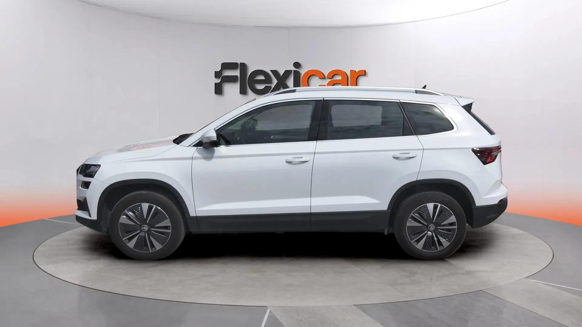 Škoda Karoq 1.0 TSI Selection - foto 4