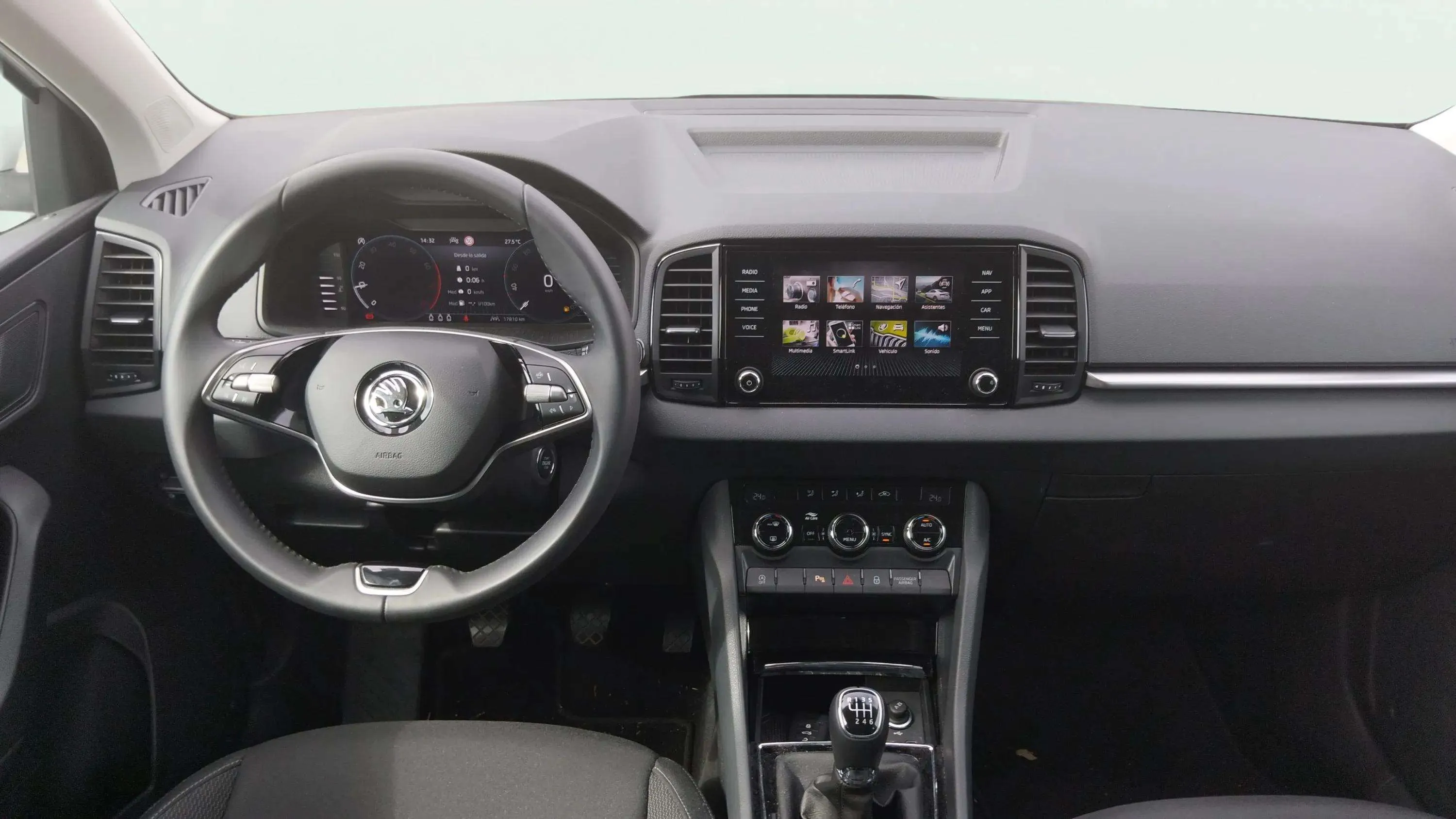 Škoda Karoq 1.0 TSI Selection - foto 9