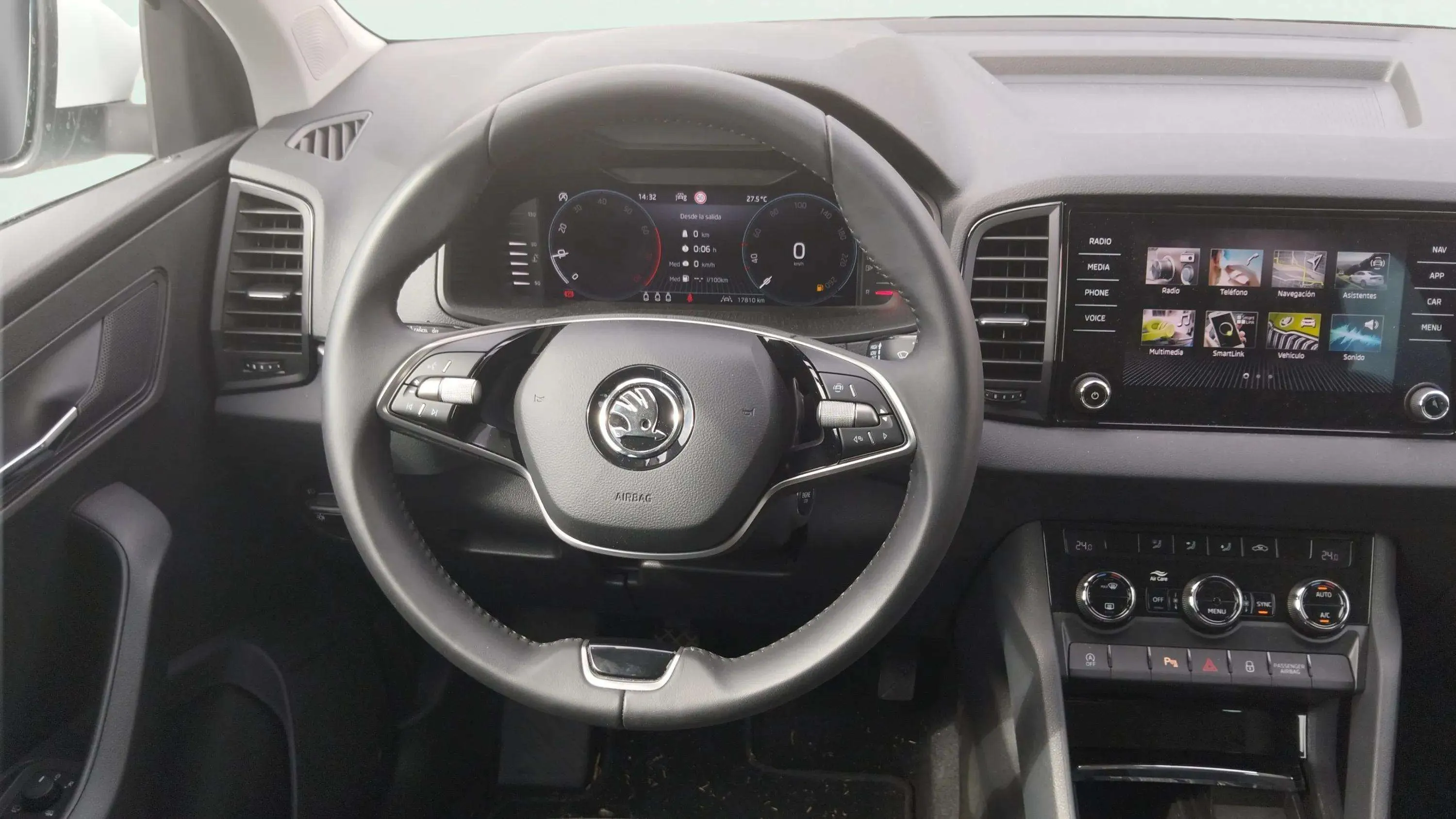 Škoda Karoq 1.0 TSI Selection - foto 11
