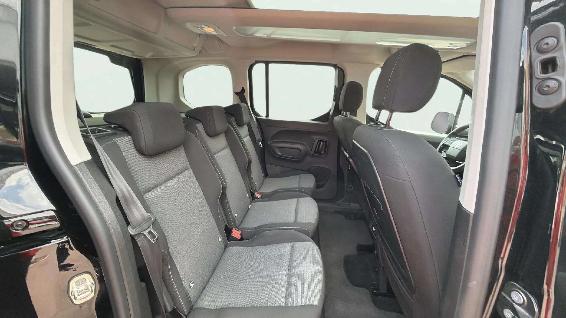 Toyota Proace City Family L1 1.5D Active - foto 24
