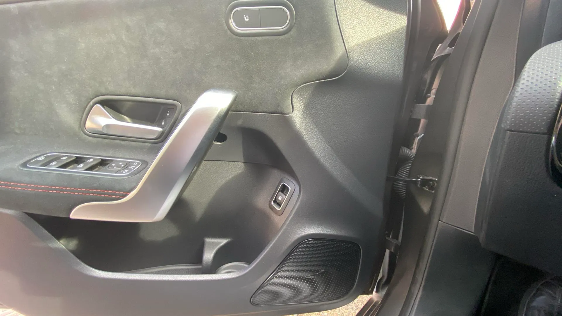 Mercedes-Benz Clase A A 250 e con tecnología híbrida EQ - foto 24