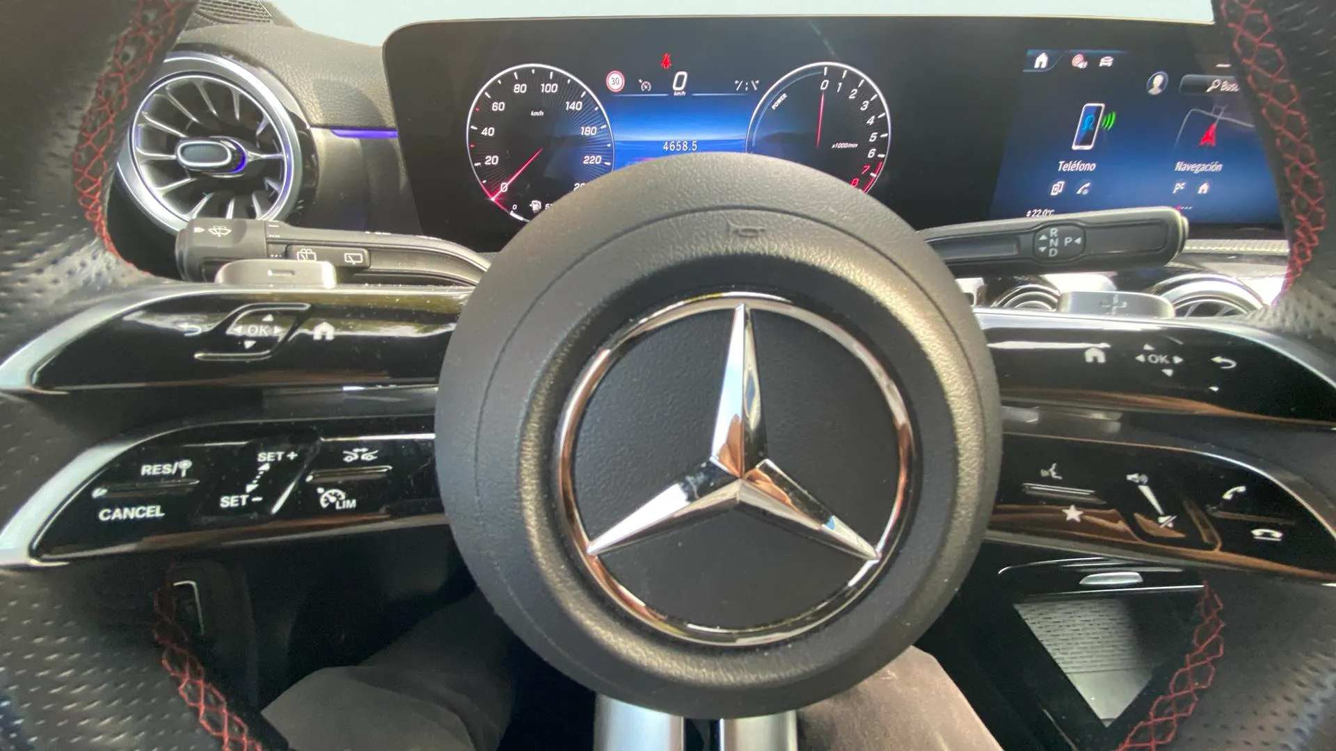 Mercedes-Benz Clase A A 250 e con tecnología híbrida EQ - foto 23