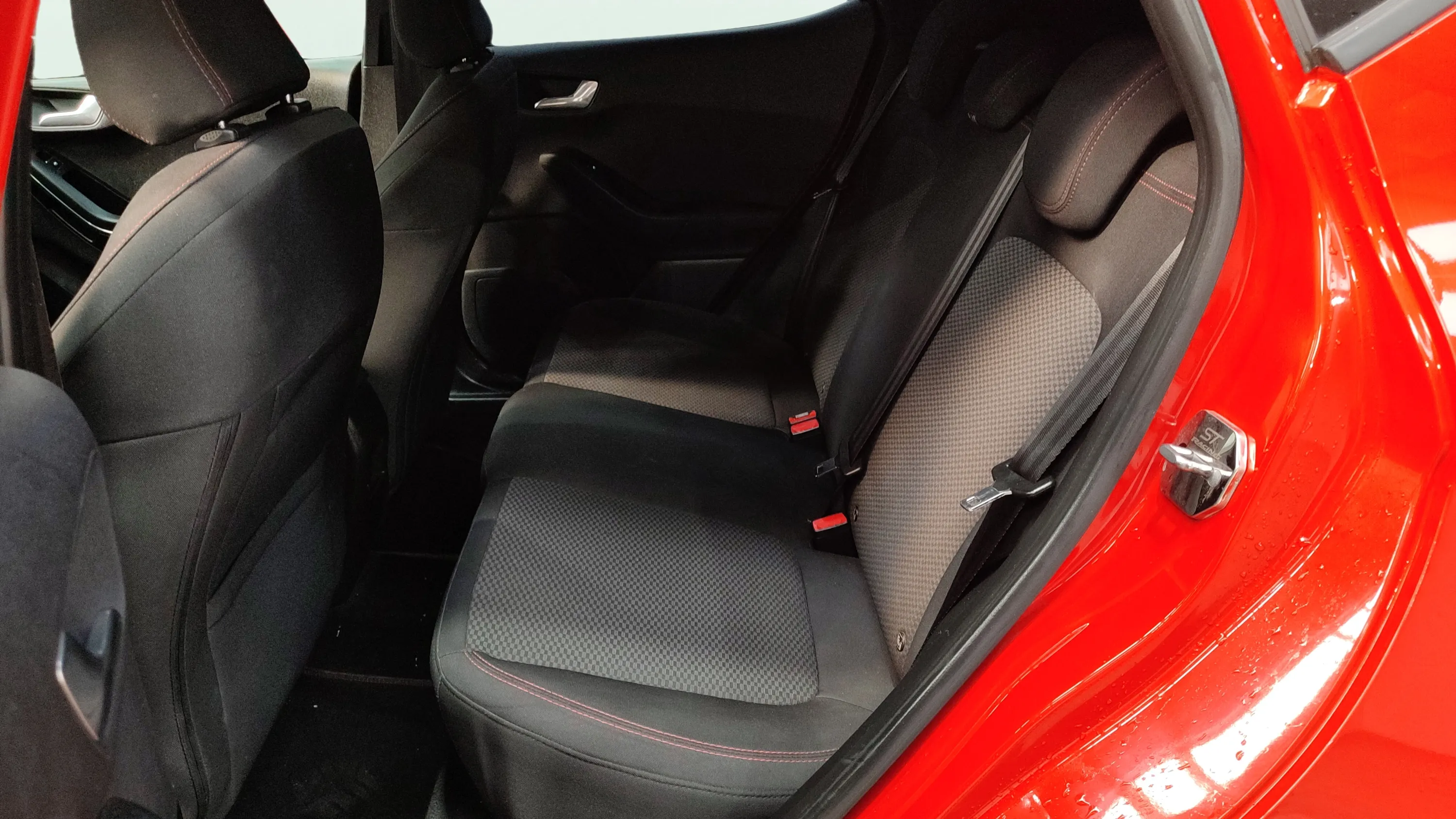 Ford Fiesta 1.0 EcoBoost ST-Line - foto 26