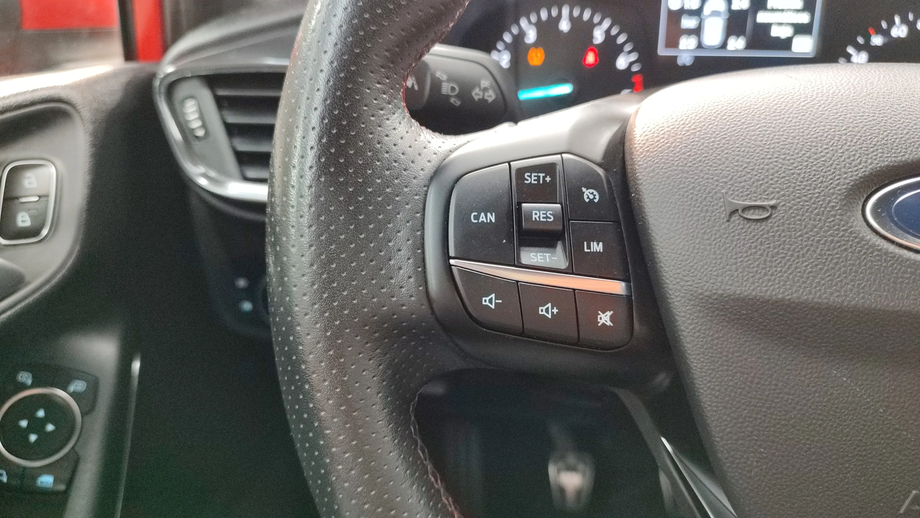 Ford Fiesta 1.0 EcoBoost ST-Line - foto 17