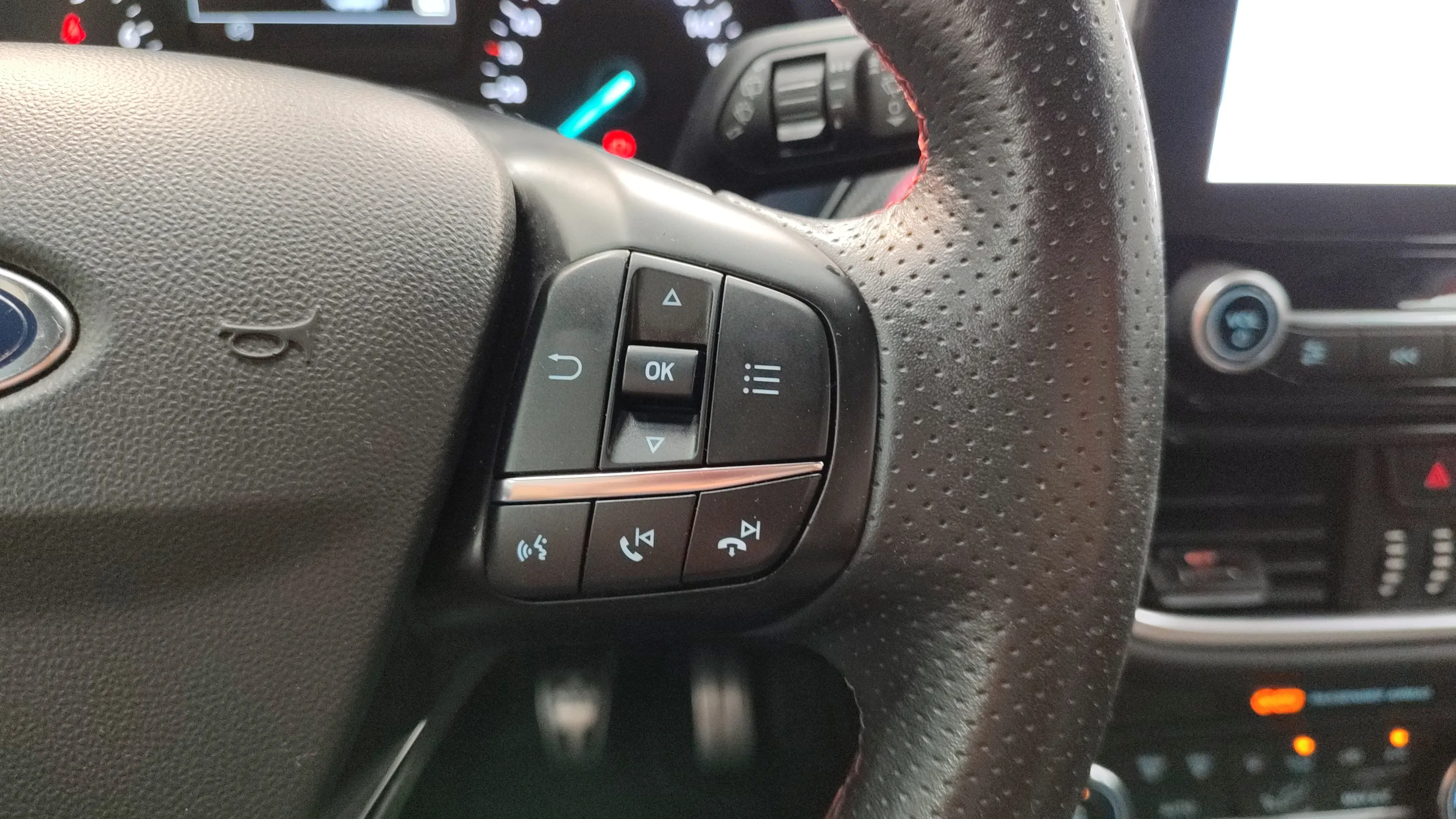 Ford Fiesta 1.0 EcoBoost ST-Line - foto 18