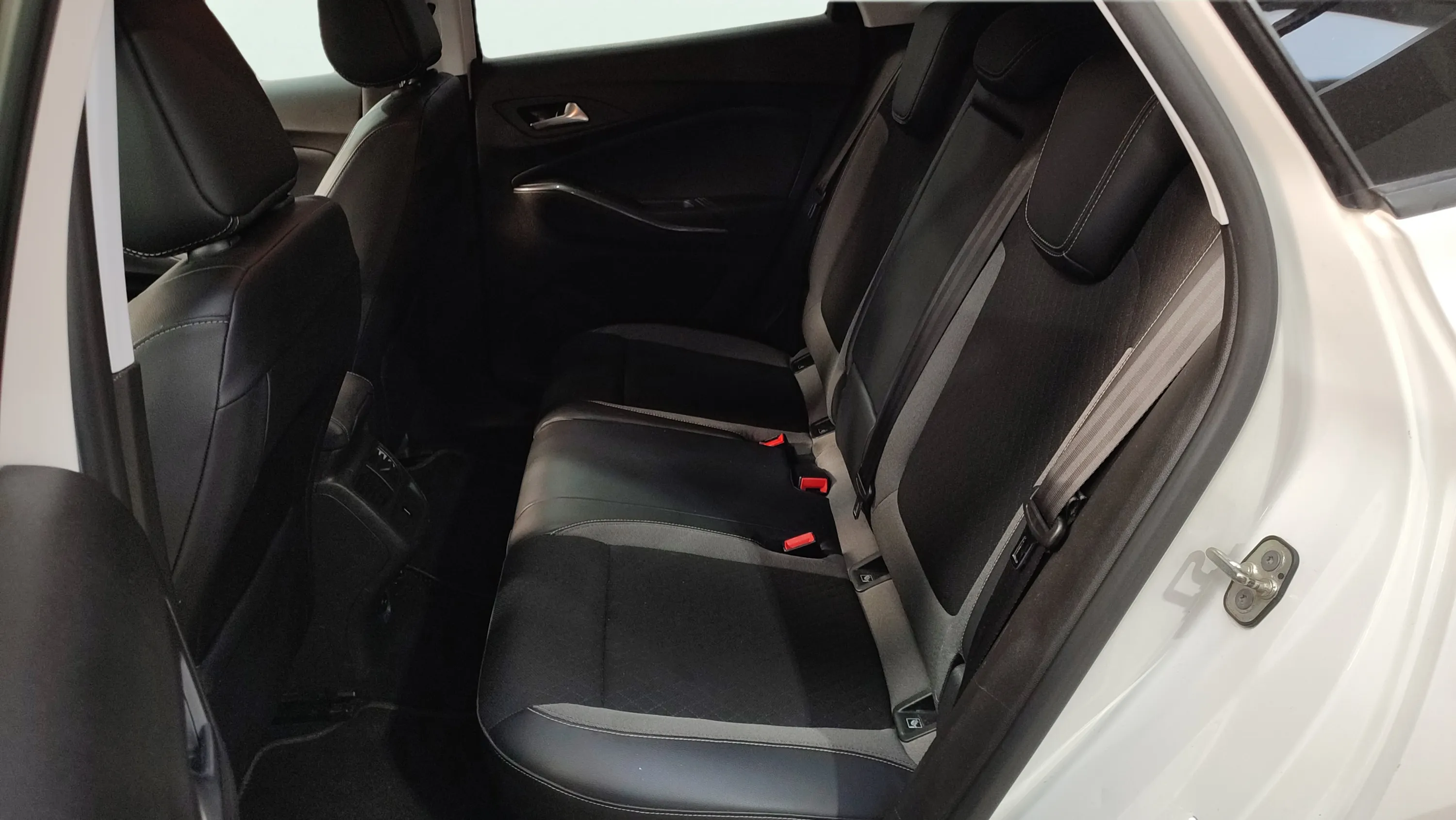 Opel Grandland 1.5 CDTi 120 Aniversario - foto 26