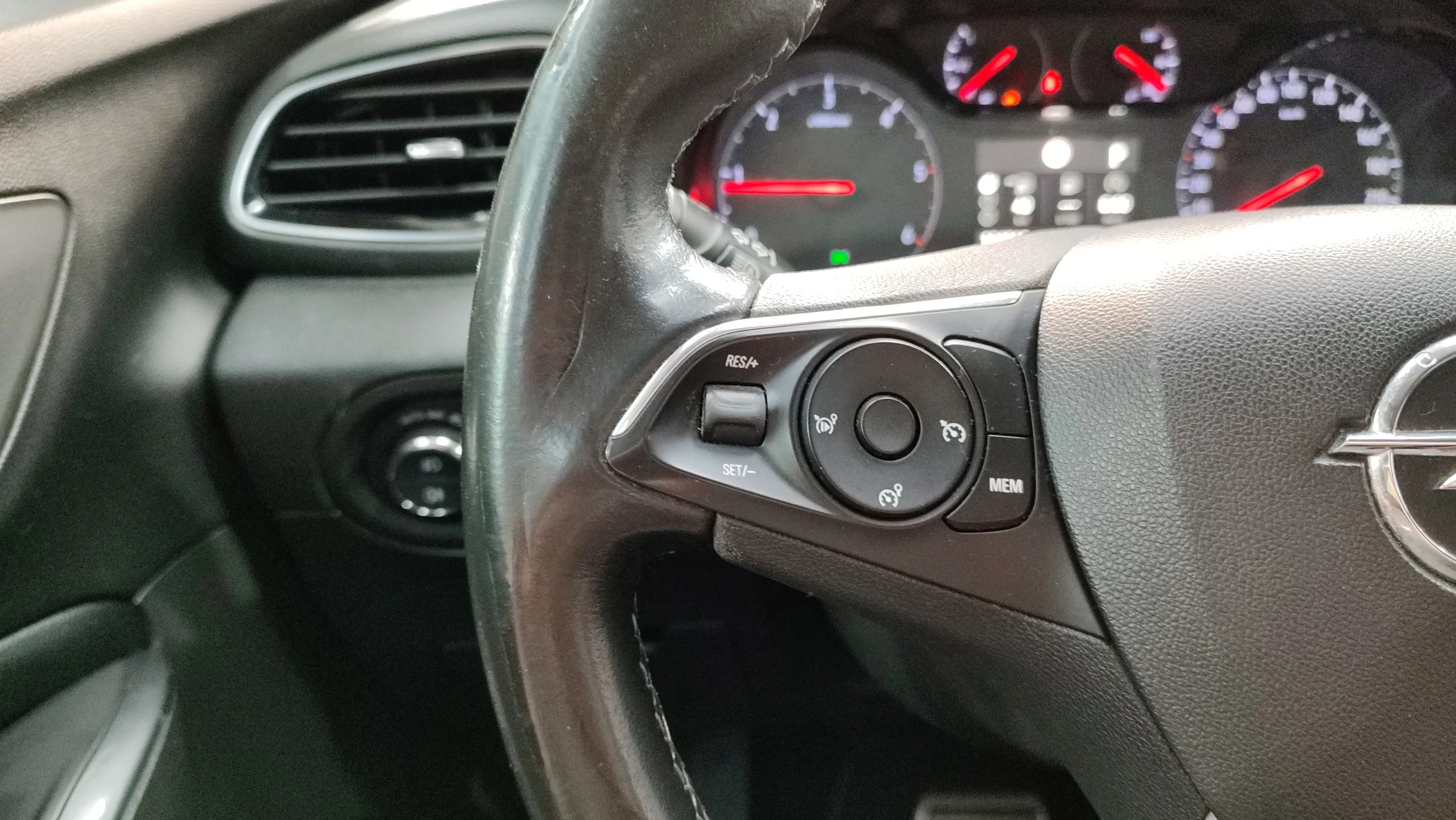 Opel Grandland 1.5 CDTi 120 Aniversario - foto 17
