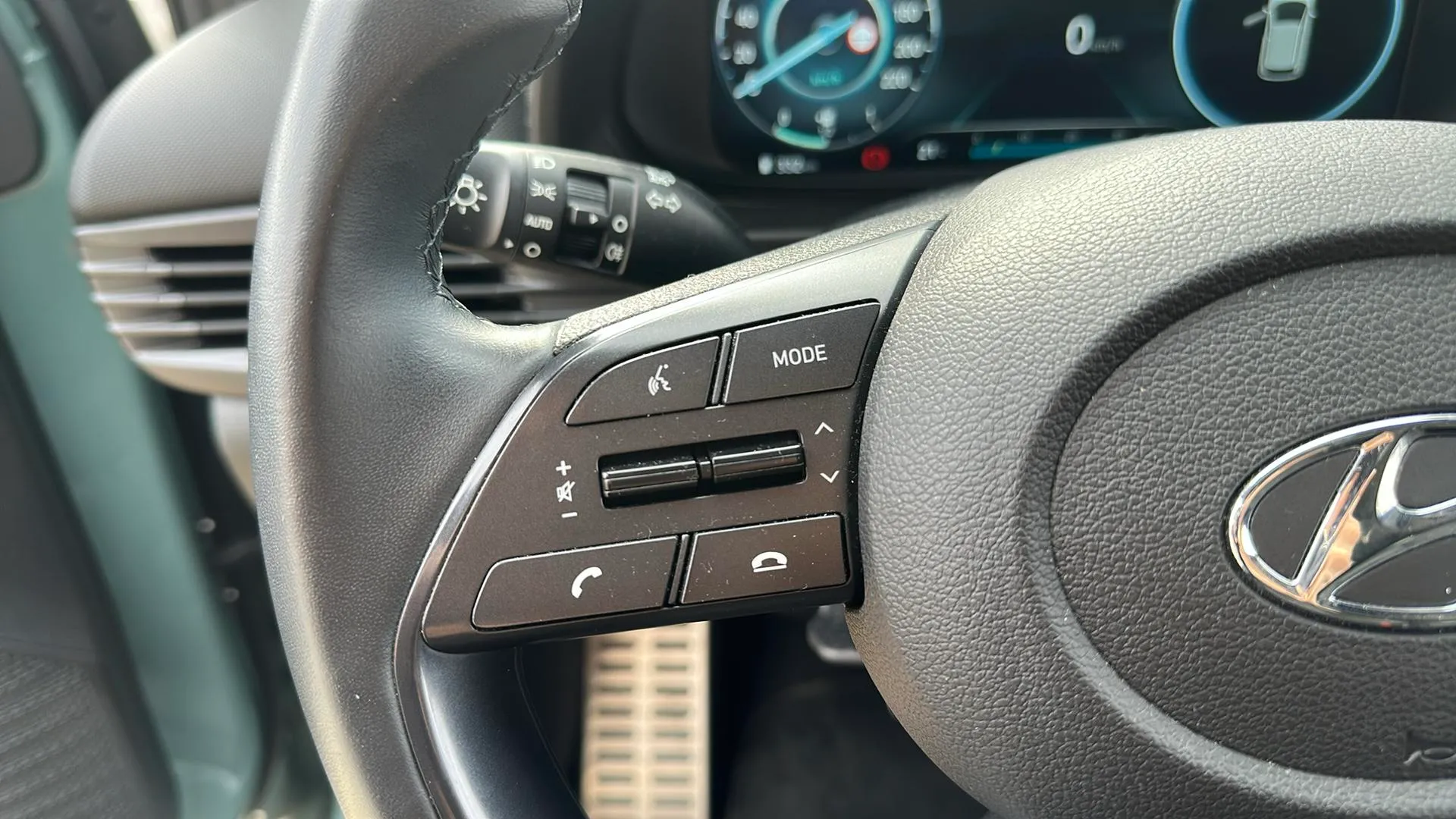 Hyundai Bayon 1.0 T-GDi 48V Tecno DCT - foto 15