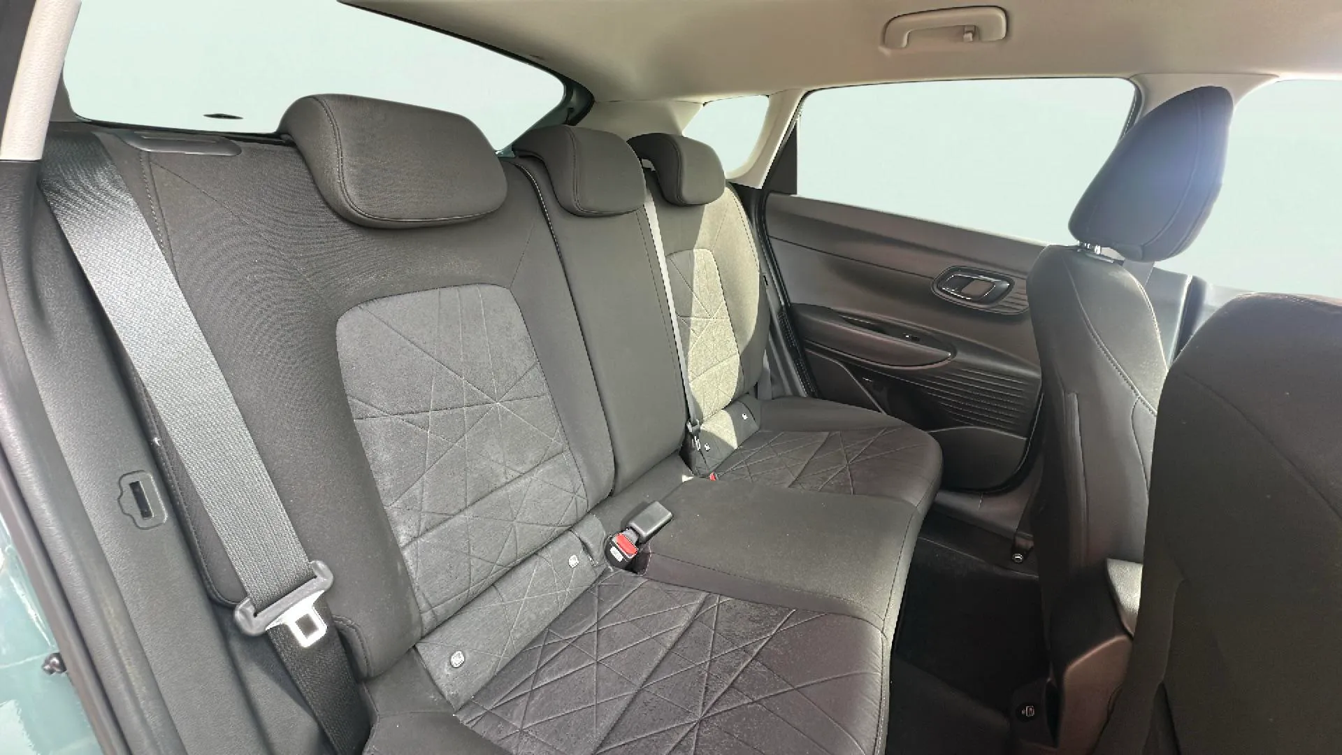 Hyundai Bayon 1.0 T-GDi 48V Tecno DCT - foto 18