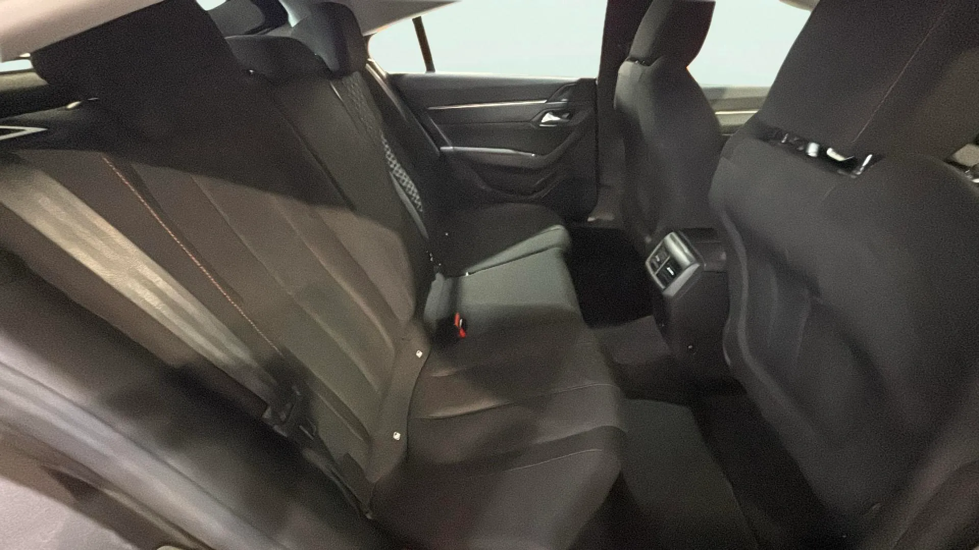 Peugeot 508 Active BlueHDi 130 EAT8 - foto 15