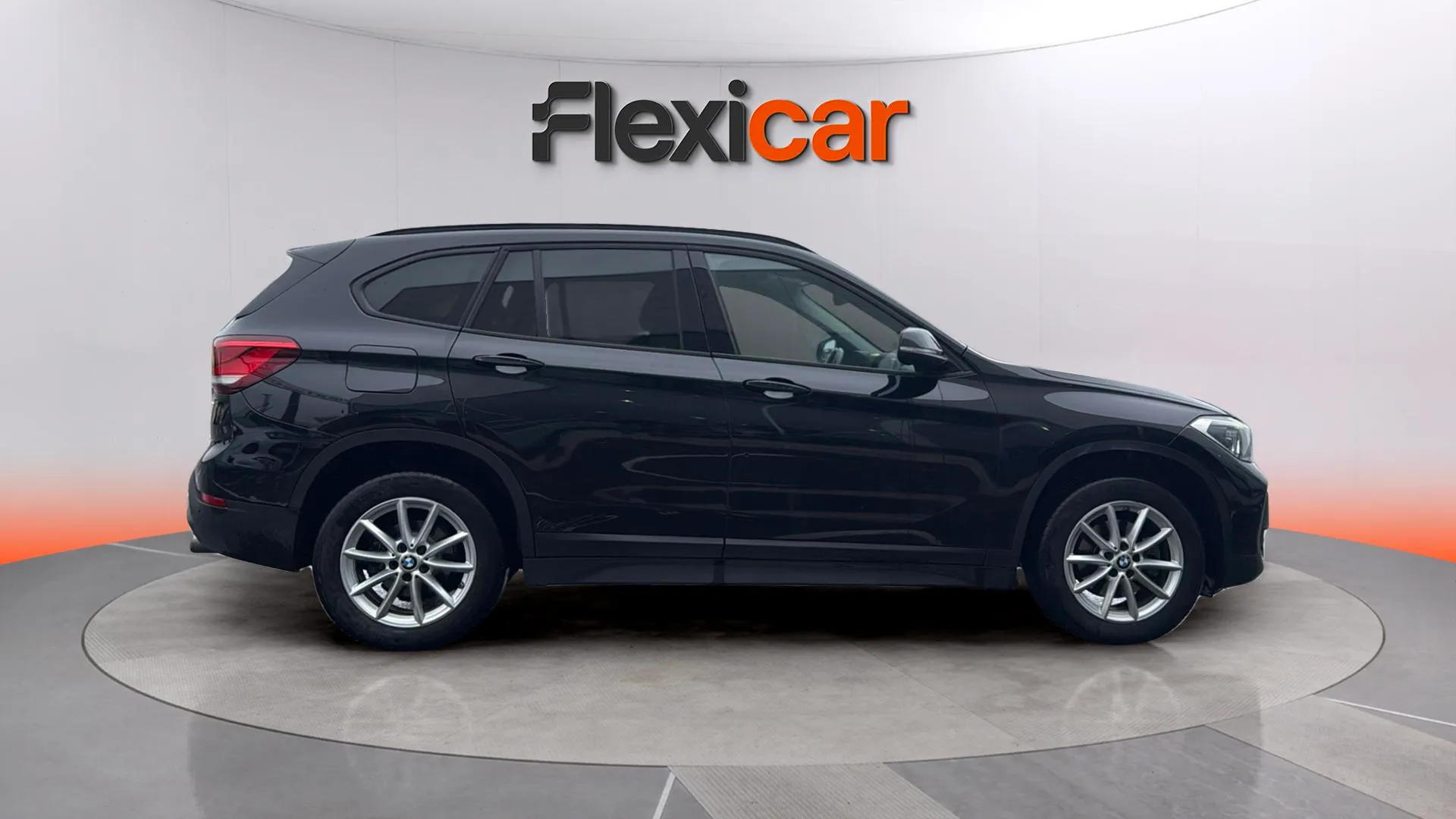 BMW X1 sDrive18d - foto 8