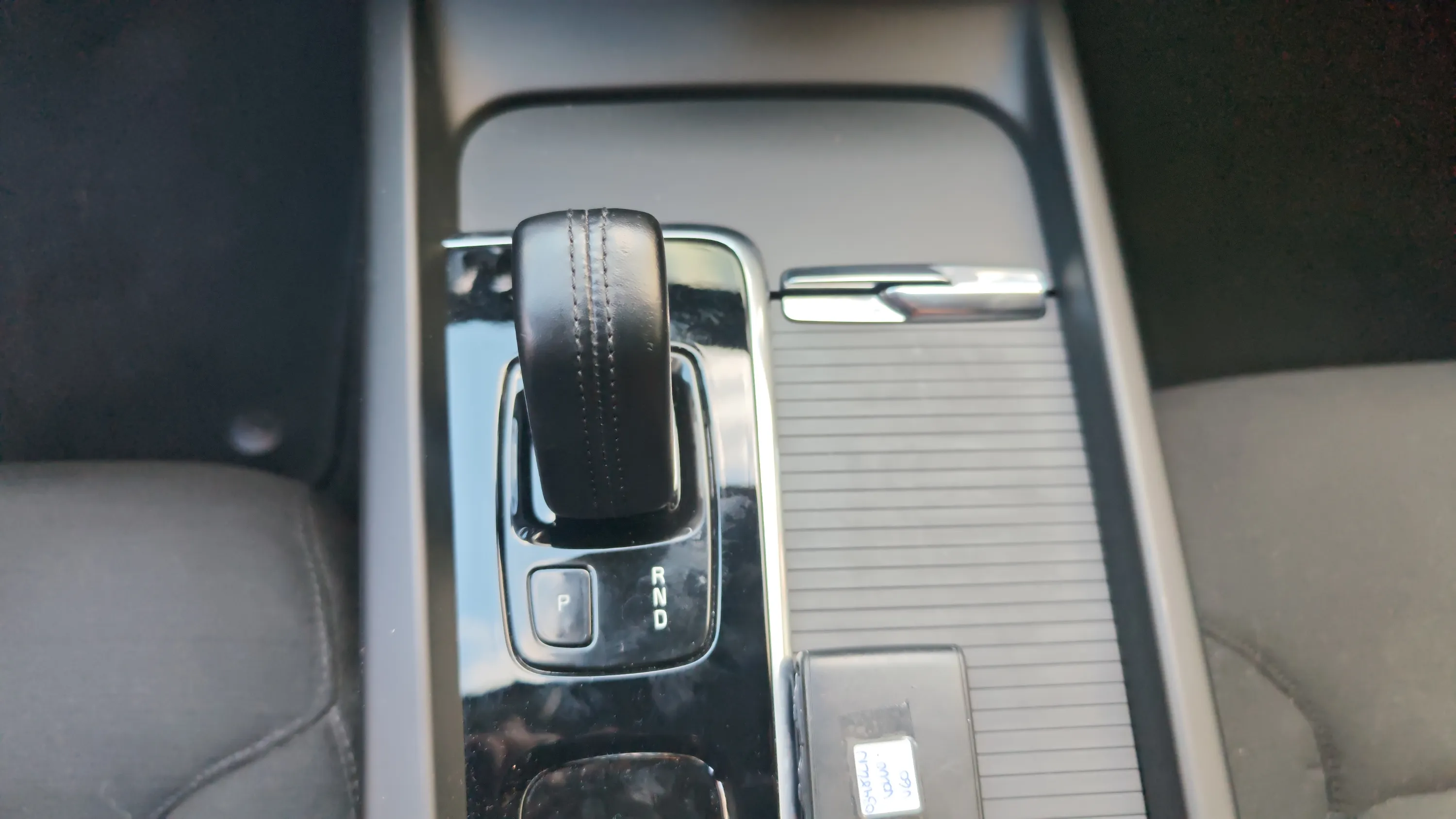 Volvo V60 2.0 B4 (D) Momentum - foto 9