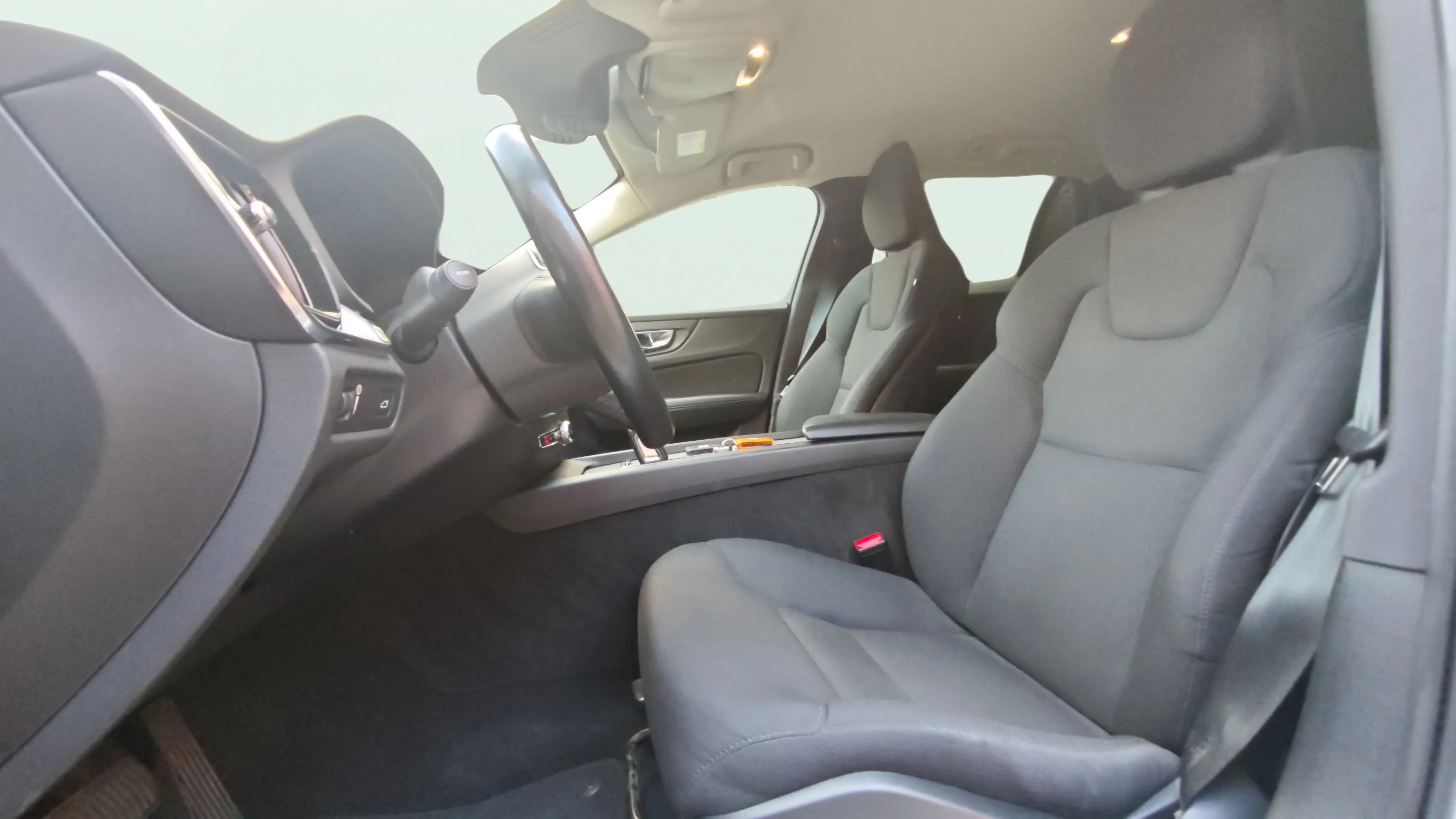 Volvo V60 2.0 B4 (D) Momentum - foto 7