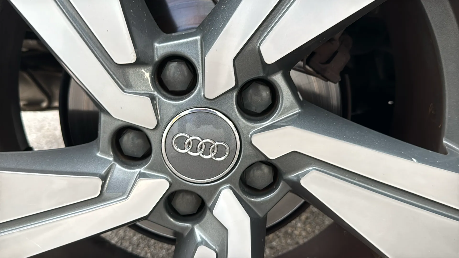 Audi Q2 Advanced 35 TFSI - foto 17