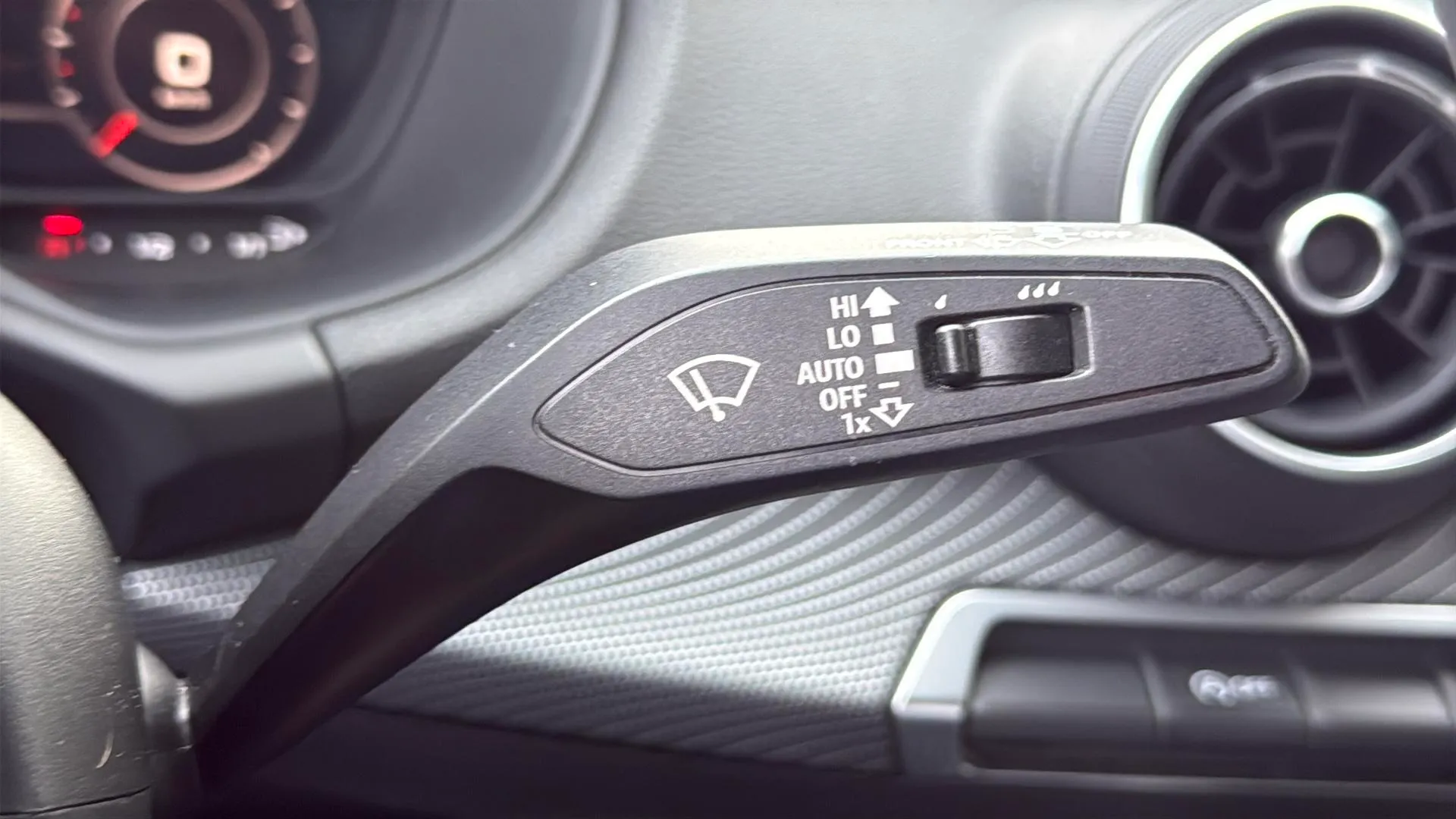 Audi Q2 Advanced 35 TFSI - foto 23