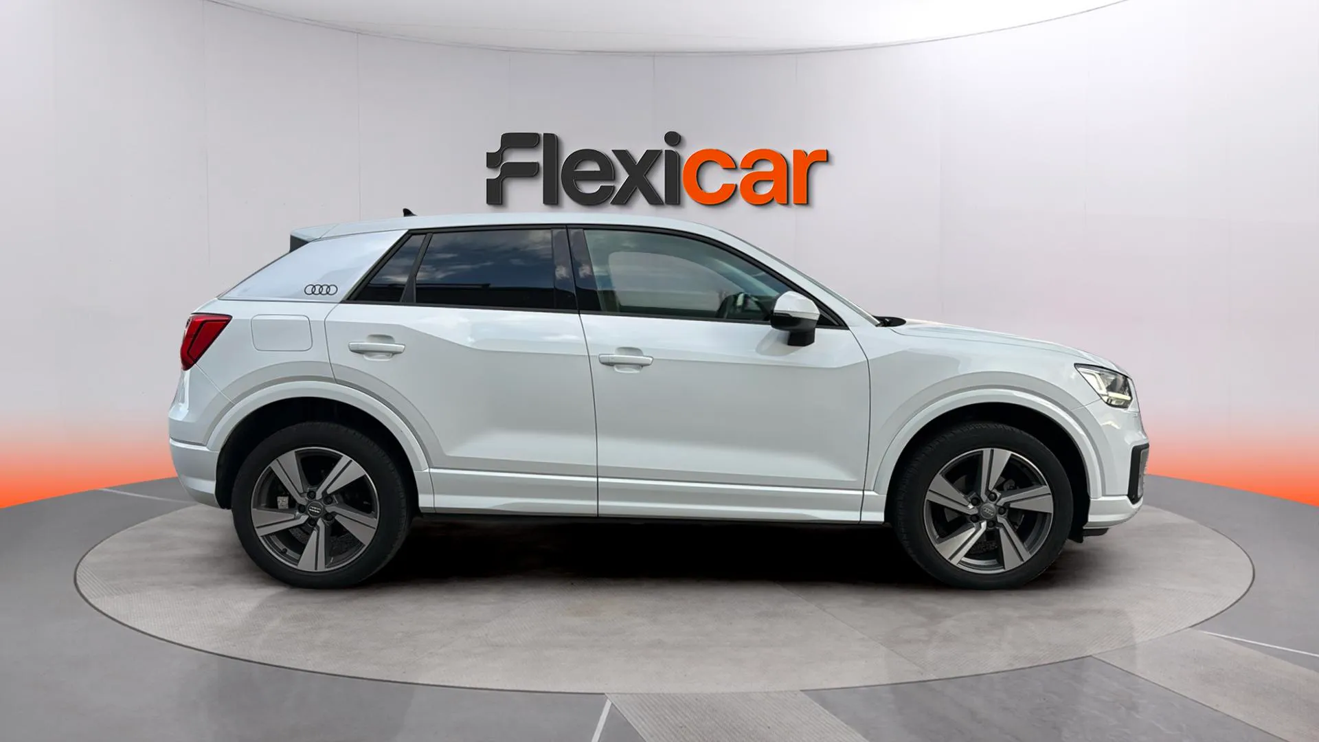 Audi Q2 Advanced 35 TFSI - foto 7