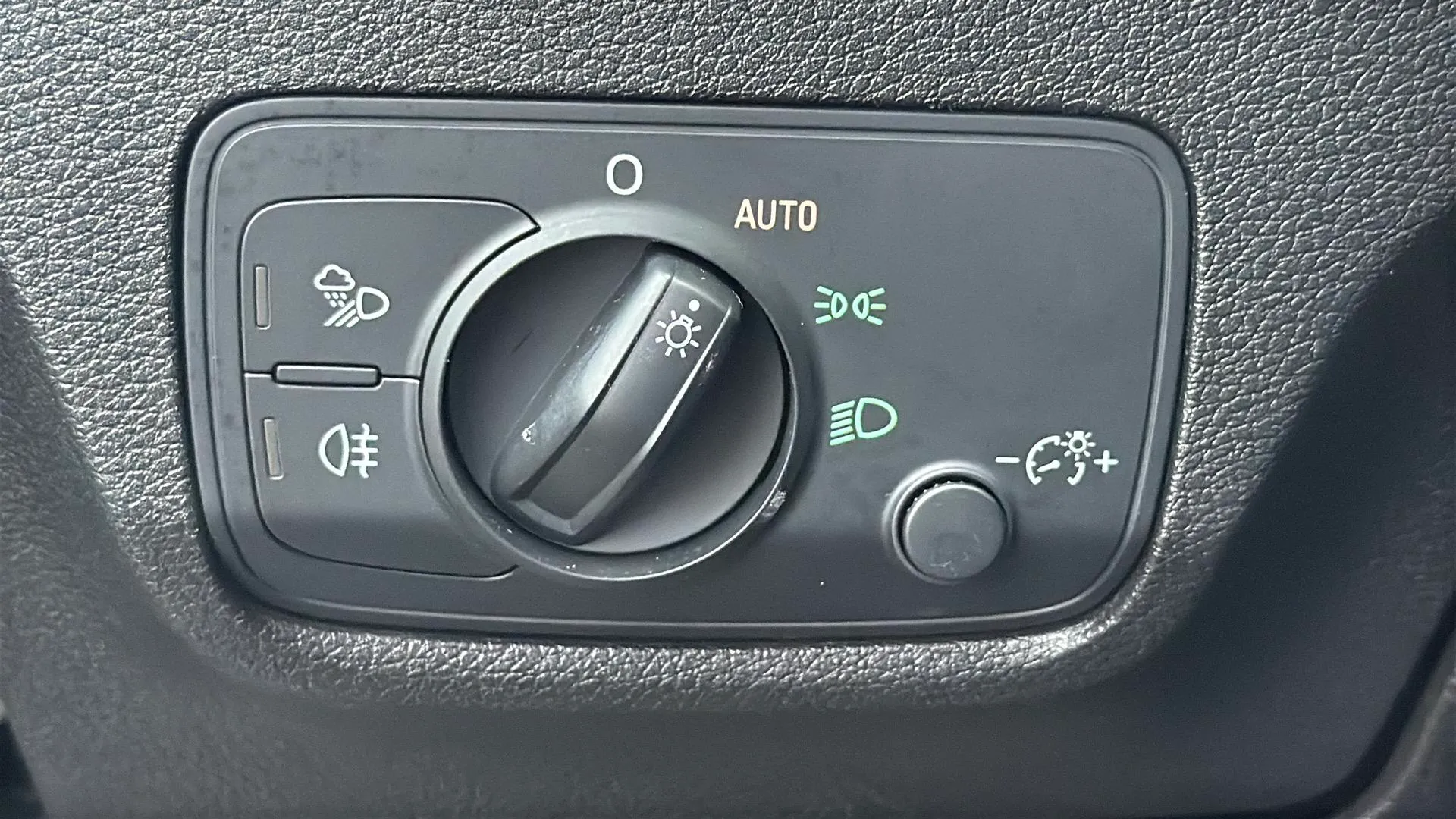 Audi Q2 Advanced 35 TFSI - foto 20