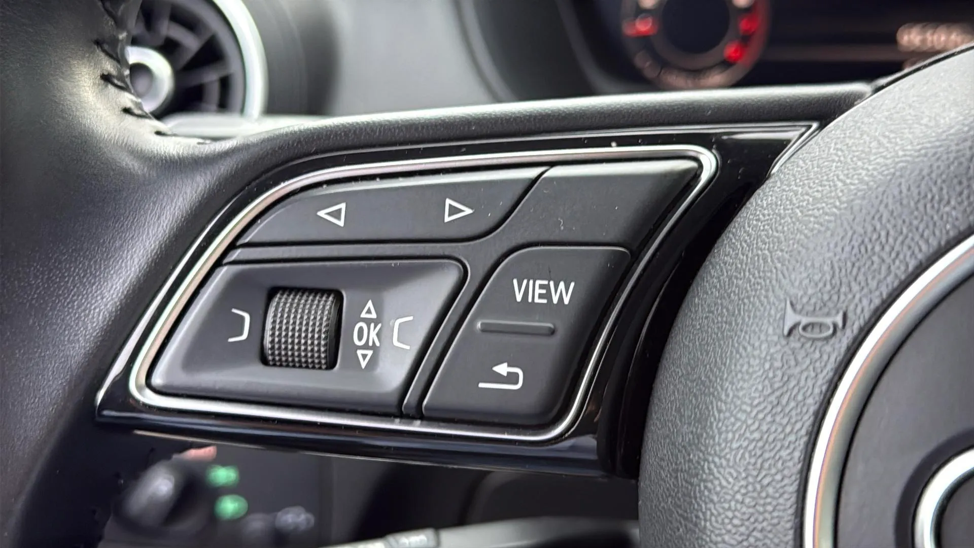 Audi Q2 Advanced 35 TFSI - foto 22