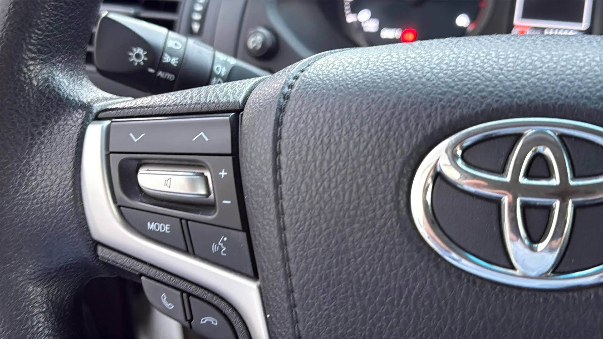 Toyota Land Cruiser 2.8 D-4D GX - foto 21