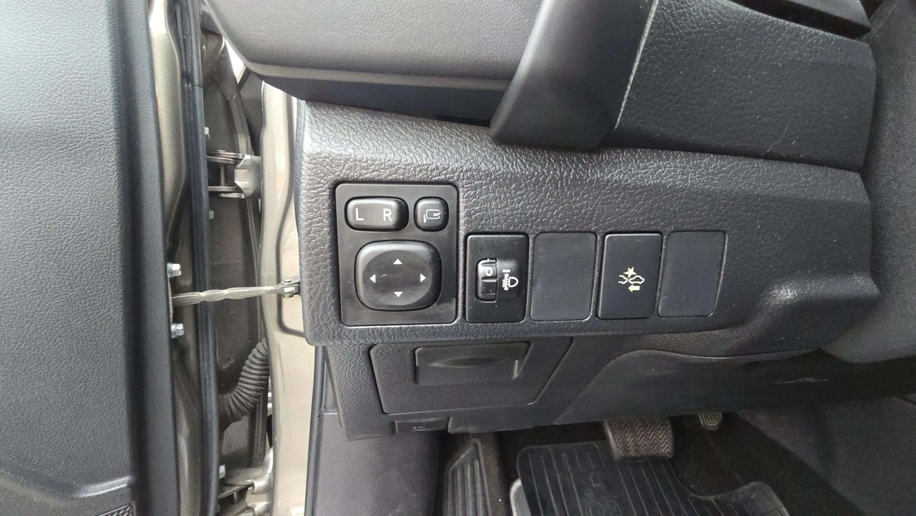 Toyota Auris 1.8 140H Hybrid Feel! Edition - foto 27