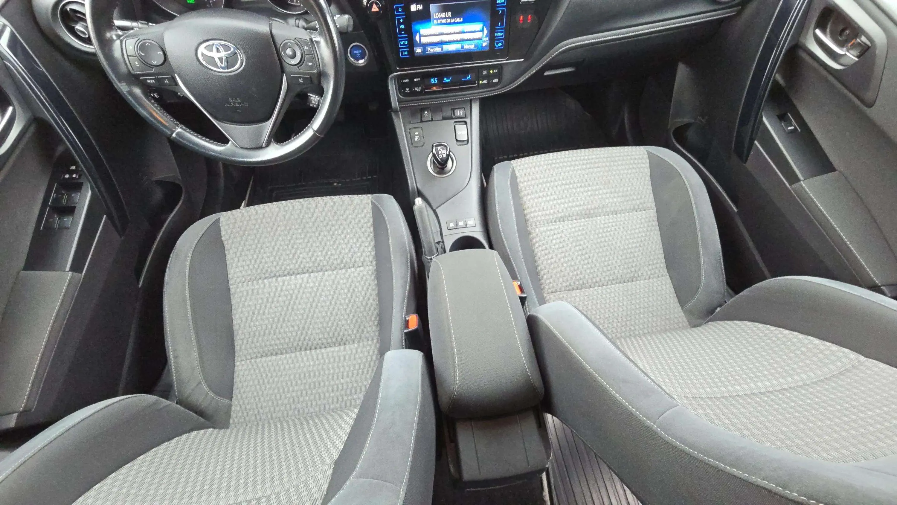 Toyota Auris 1.8 140H Hybrid Feel! Edition - foto 22