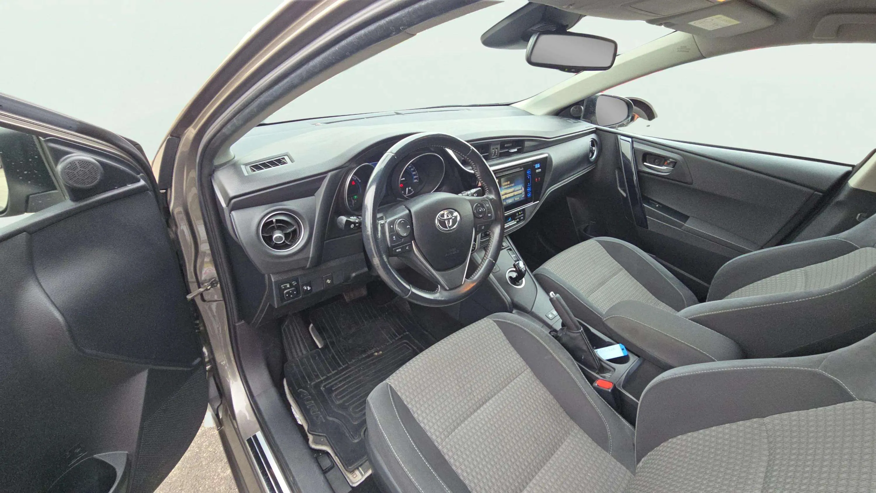 Toyota Auris 1.8 140H Hybrid Feel! Edition - foto 11