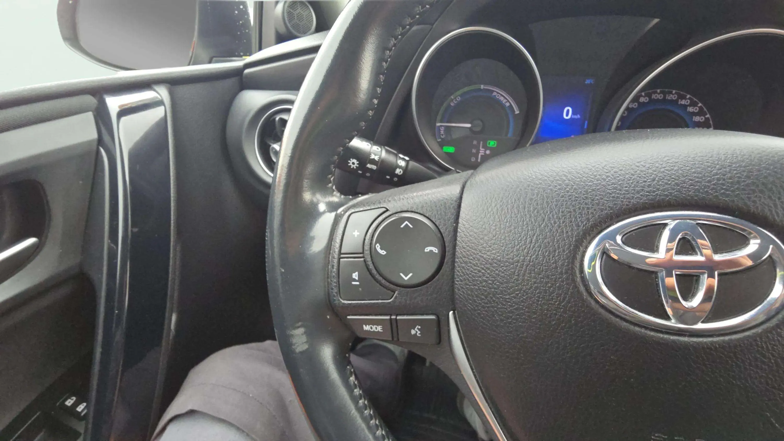 Toyota Auris 1.8 140H Hybrid Feel! Edition - foto 25