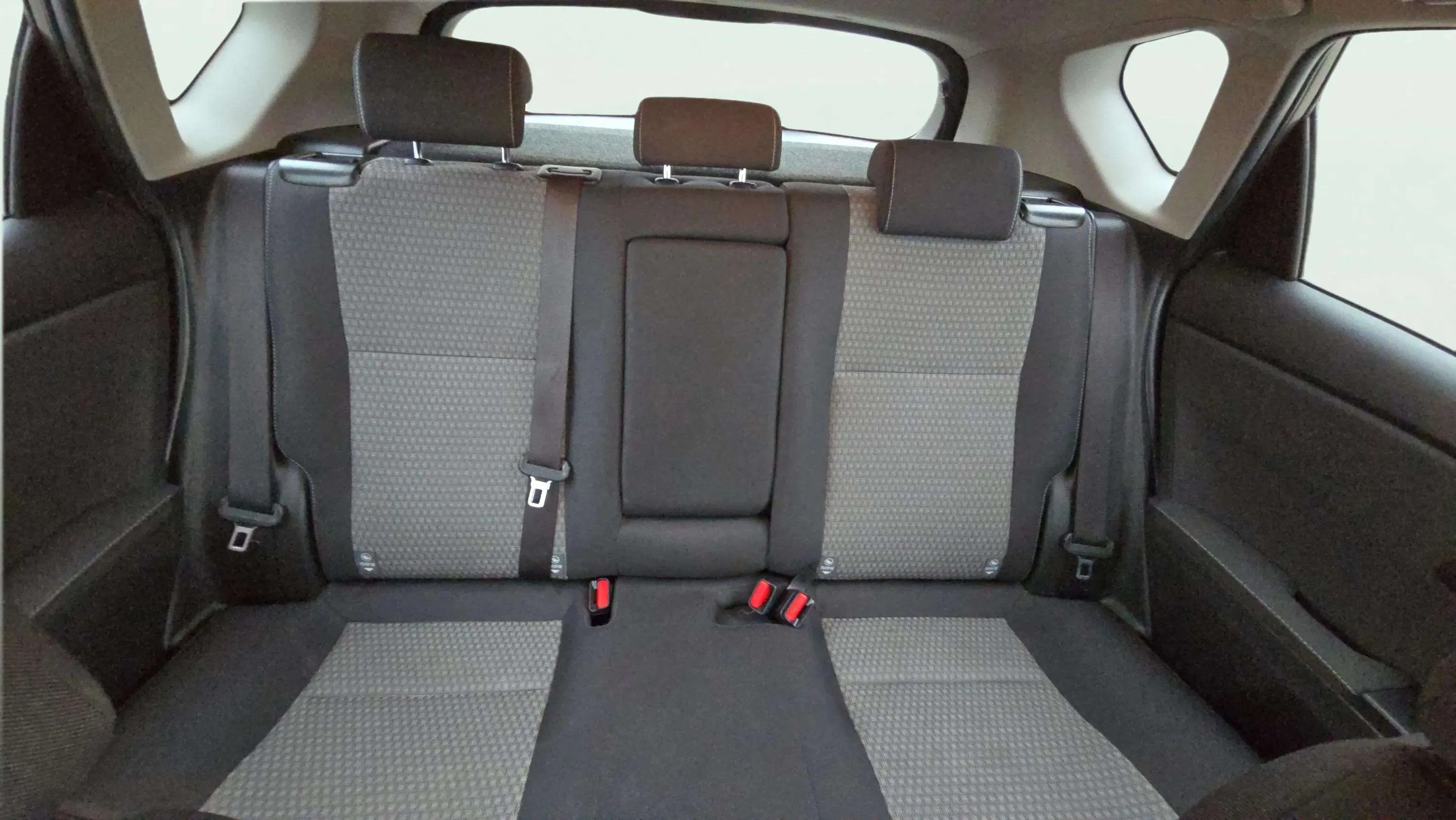 Toyota Auris 1.8 140H Hybrid Feel! Edition - foto 16
