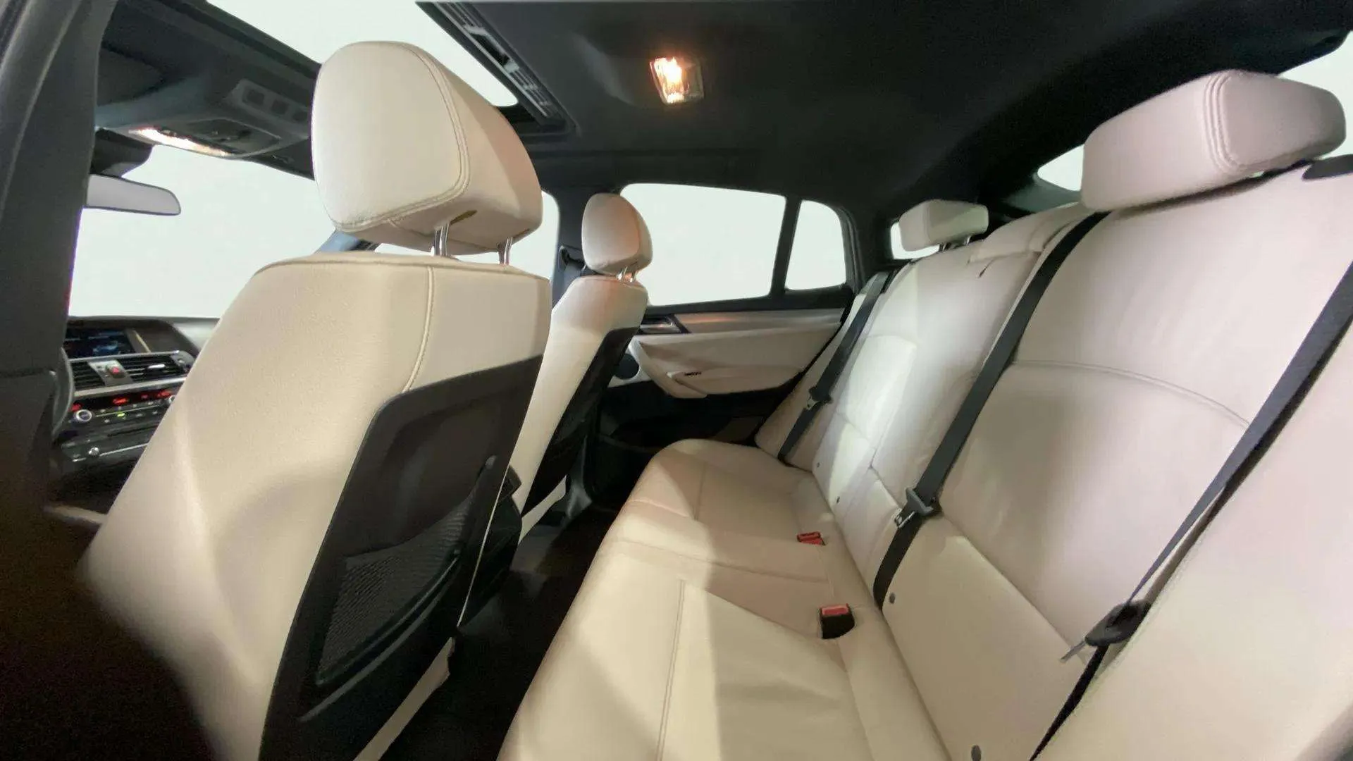 BMW X4 xDrive20d - foto 17