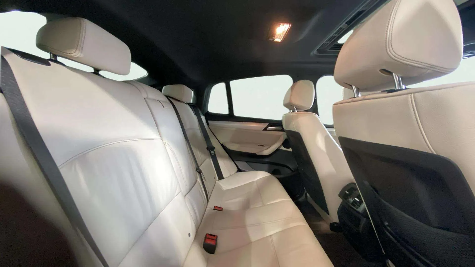 BMW X4 xDrive20d - foto 16