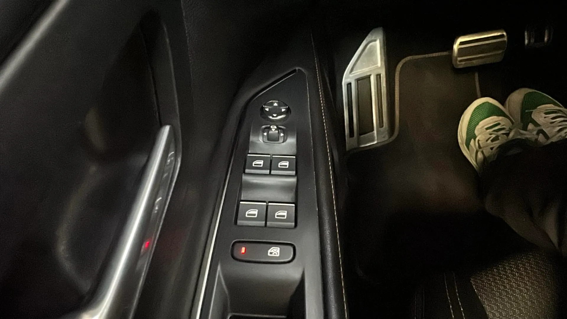 Peugeot 5008 1.5 BlueHDi GT Pack EAT8 - foto 19