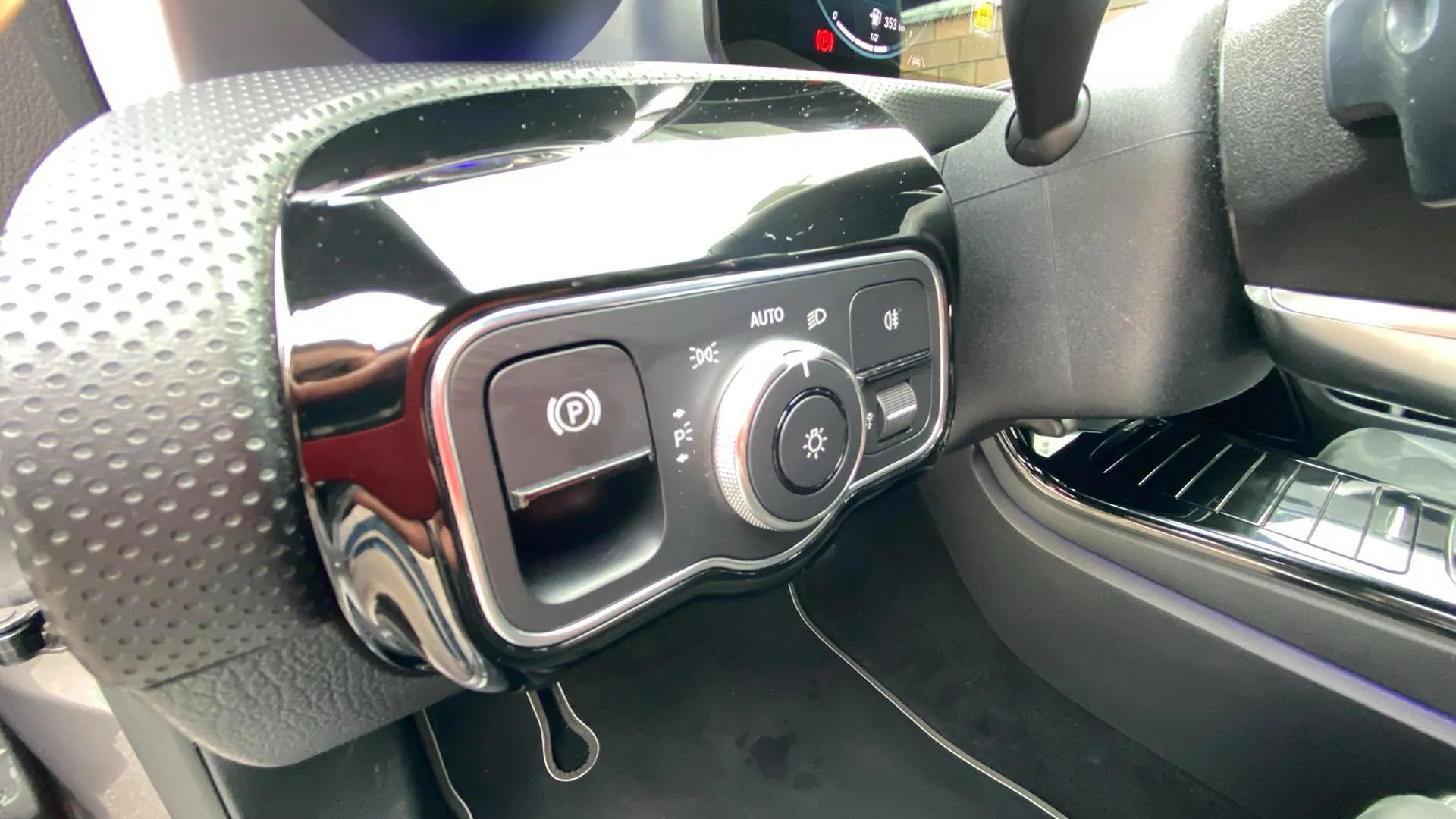 Mercedes-Benz CLA 180 - foto 16