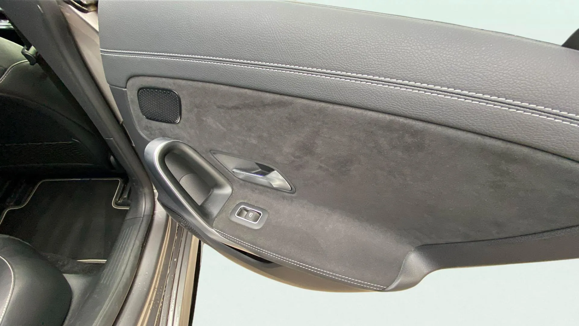 Mercedes-Benz CLA 180 - foto 24