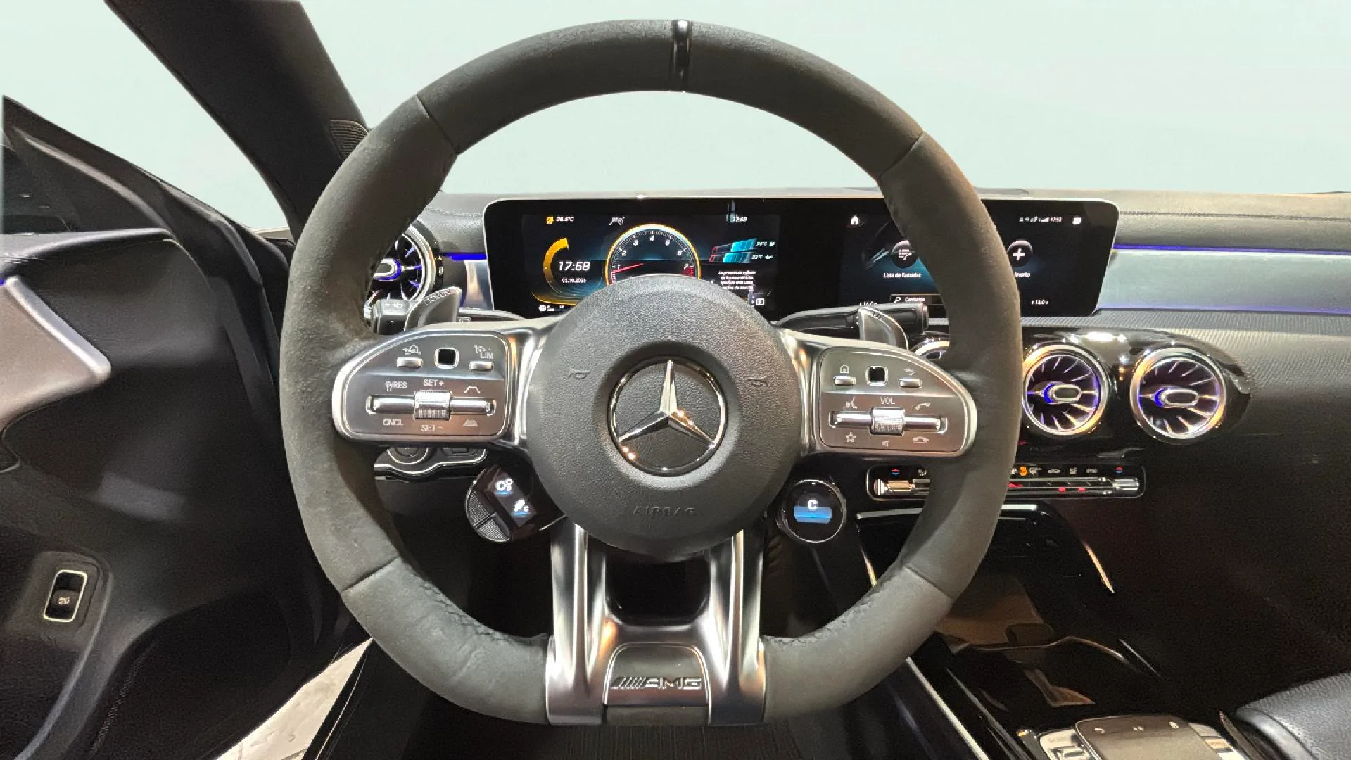 Mercedes-Benz CLA Mercedes-AMG 45 4MATIC+ Shooting Bra - foto 10