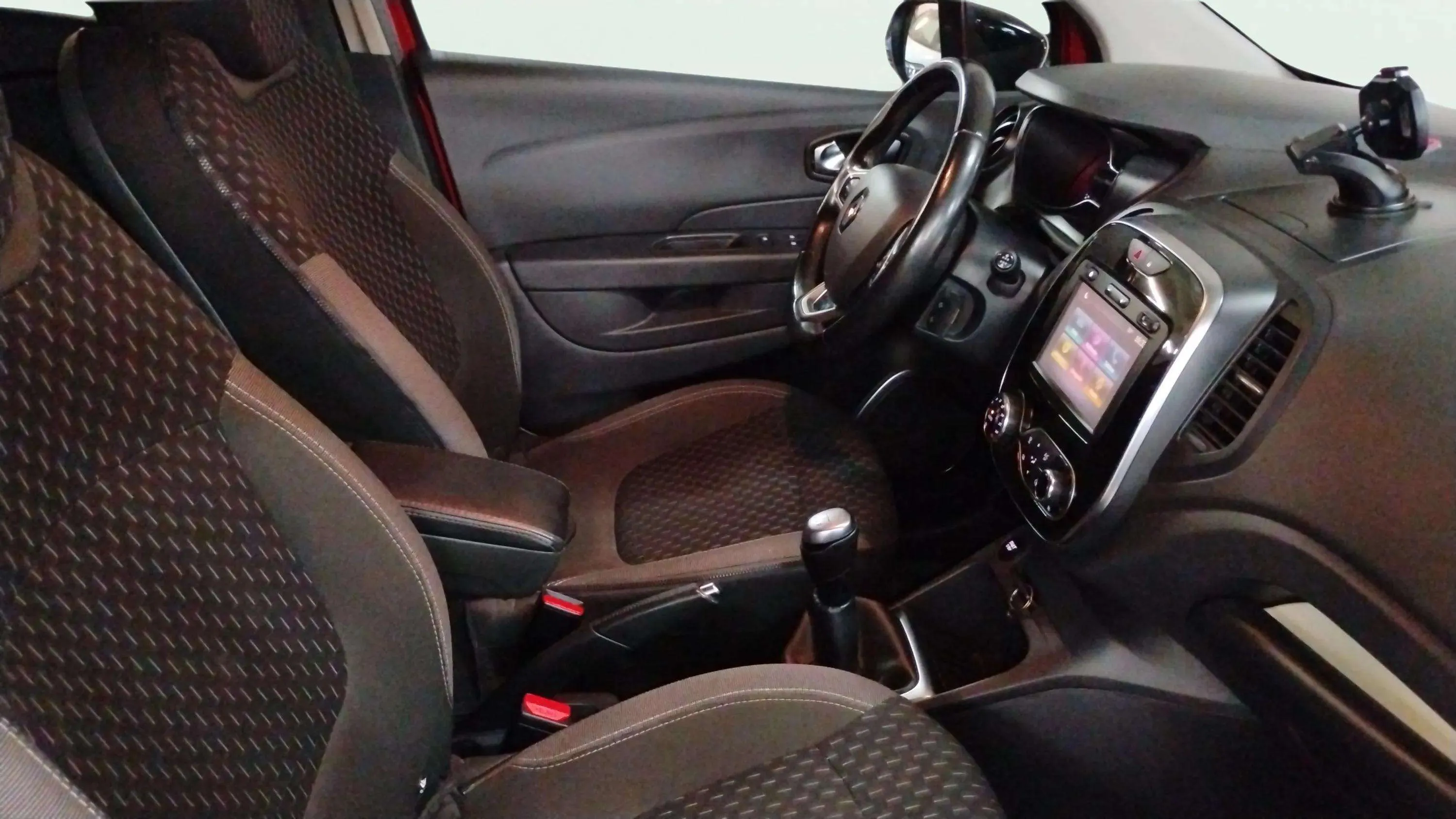 Renault Captur Intens Energy TCe -18 - foto 9