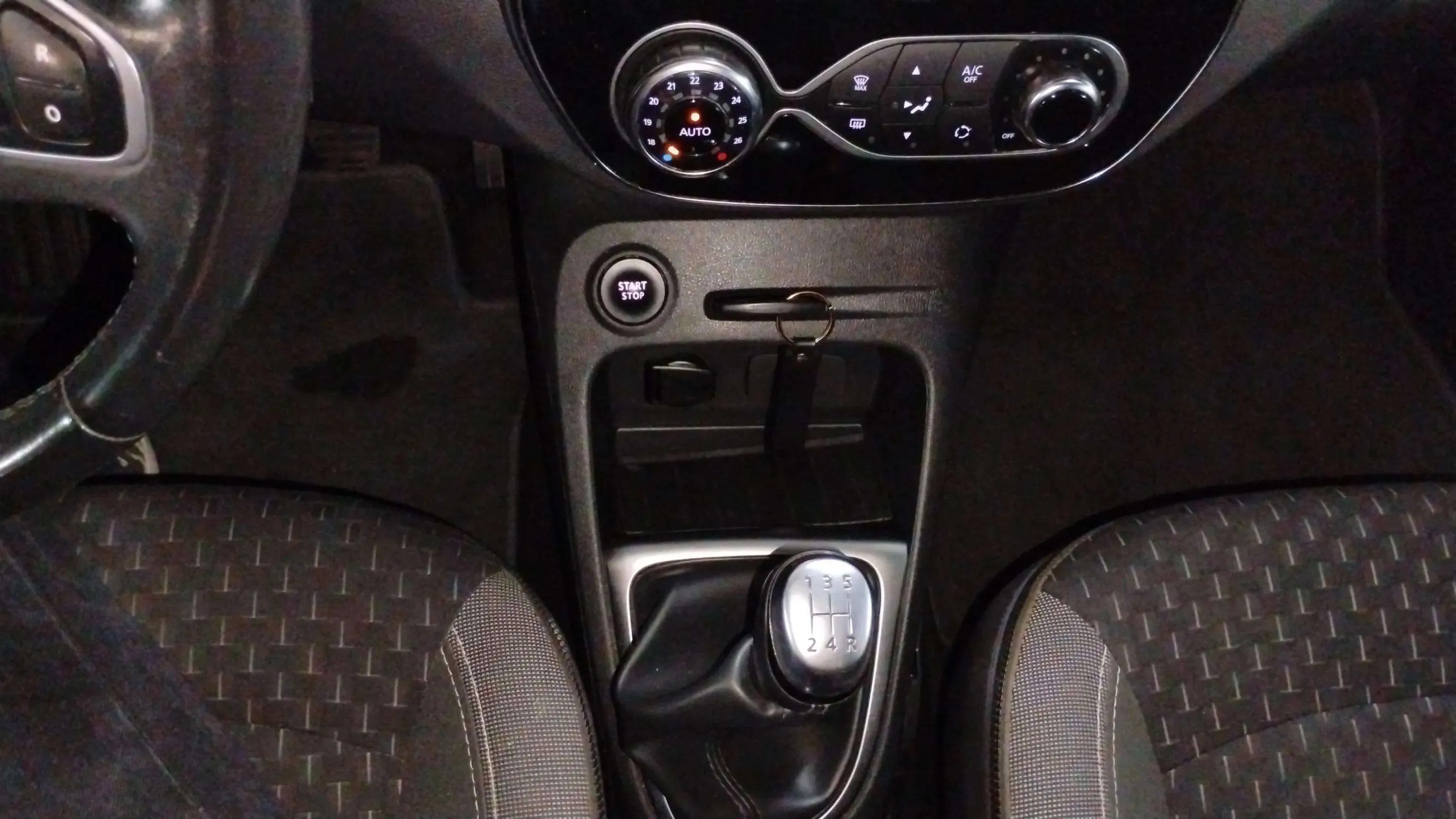 Renault Captur Intens Energy TCe -18 - foto 21
