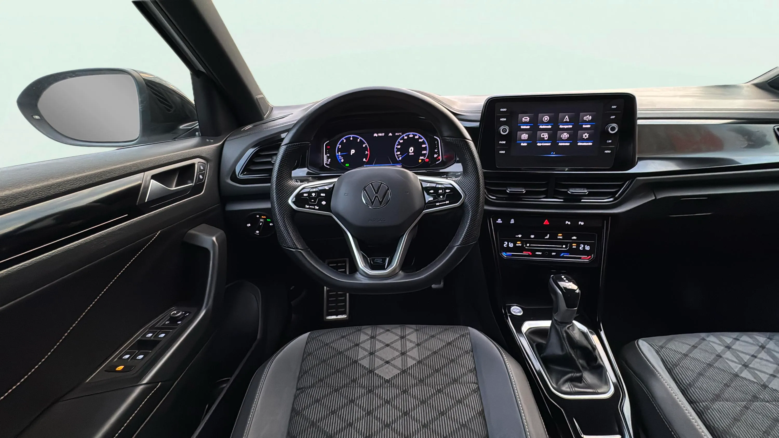 Volkswagen T-Roc R-Line 1.5 TSI DSG - foto 12
