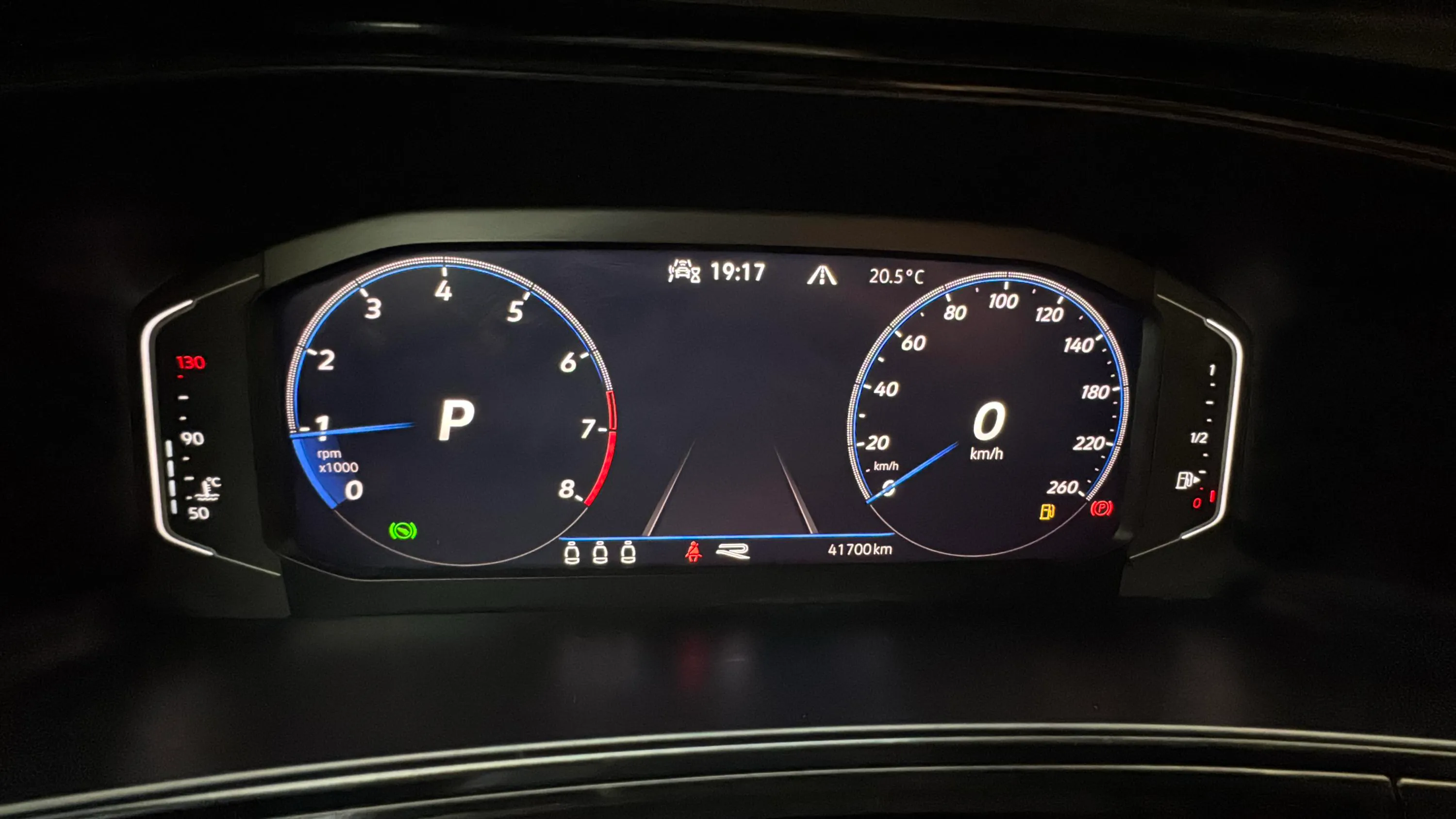 Volkswagen T-Roc R-Line 1.5 TSI DSG - foto 11