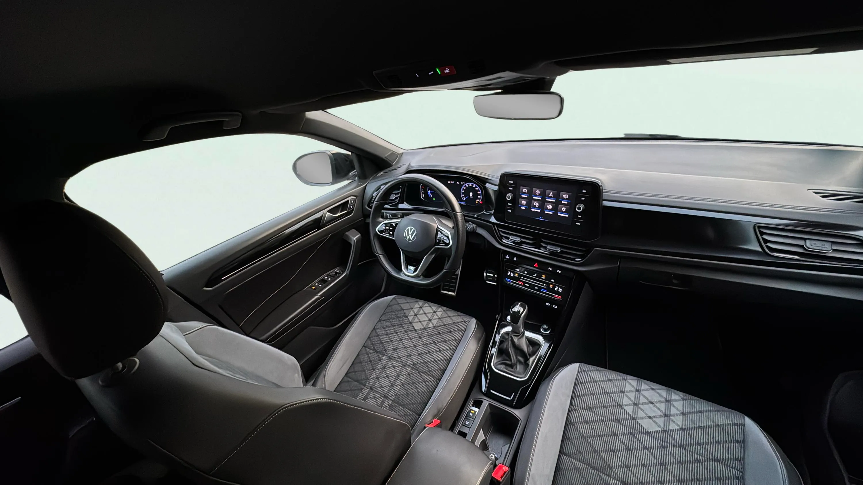 Volkswagen T-Roc R-Line 1.5 TSI DSG - foto 13