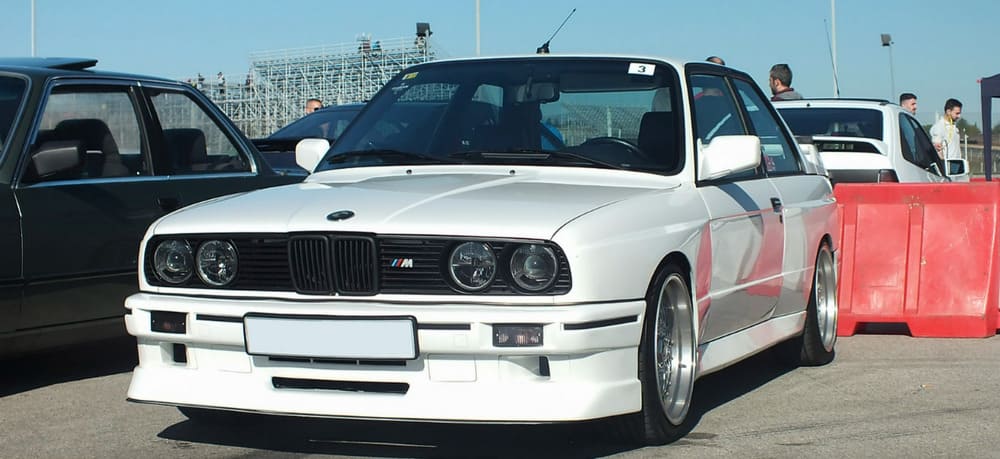 BMW M3 E30 en su variante Evolution II durante una exhibición