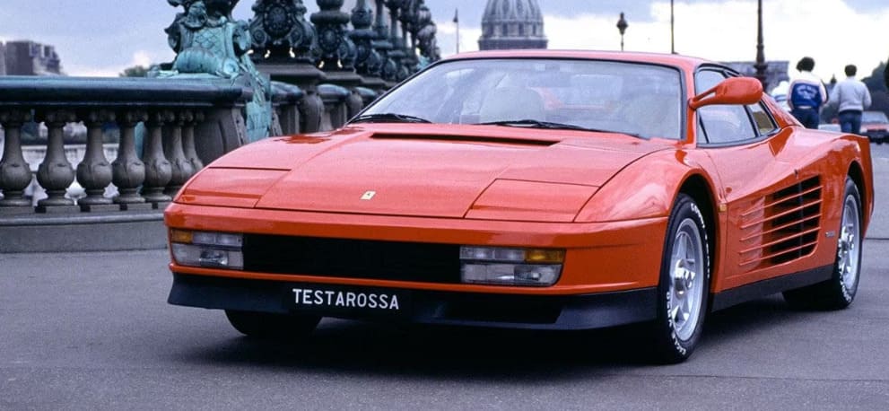 Ferrari Testarossa en la fecha de su presentación en París en 1984